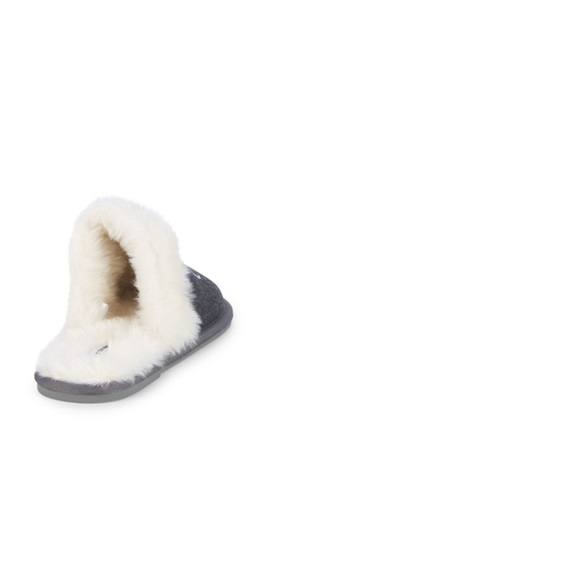 Saks Fifth Avenue Slippers - Picture 4 of 4